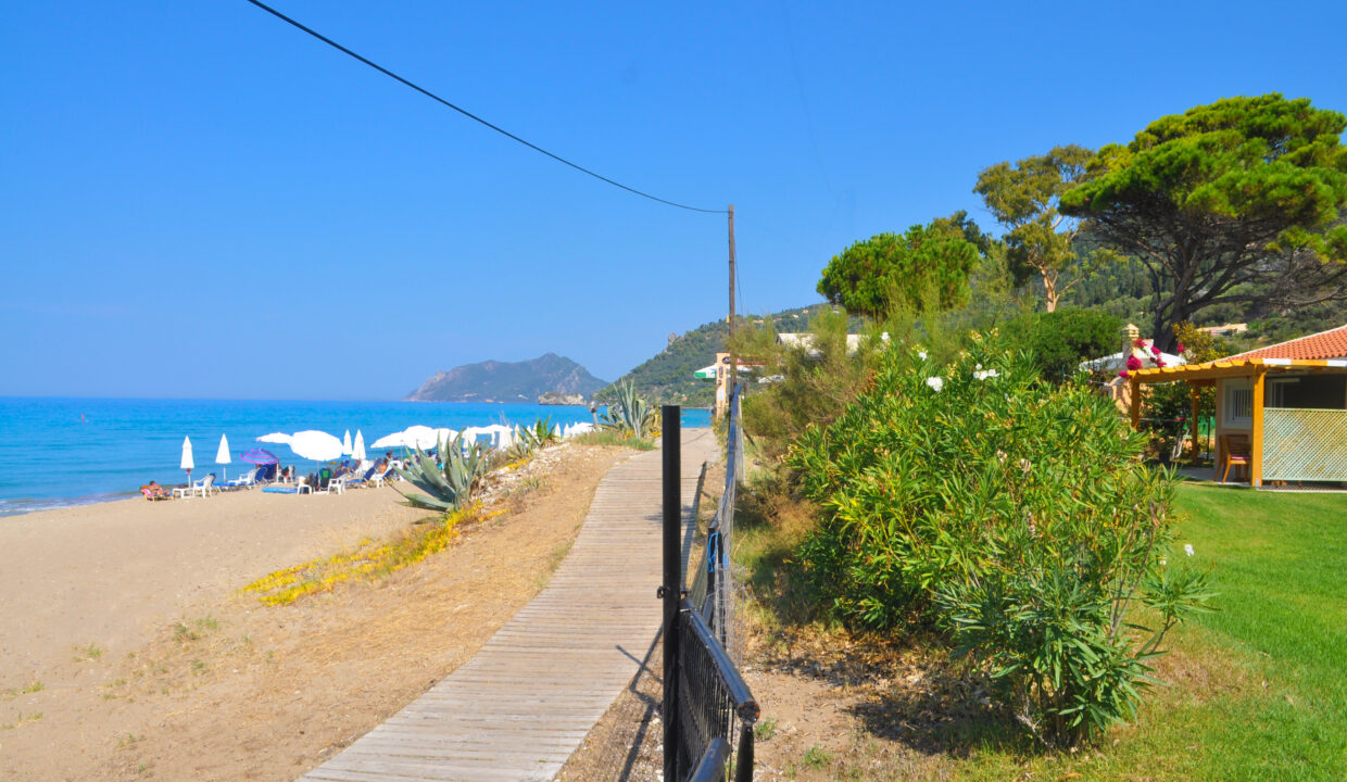Agios Gordios Strand and the Beach House Yannis 2