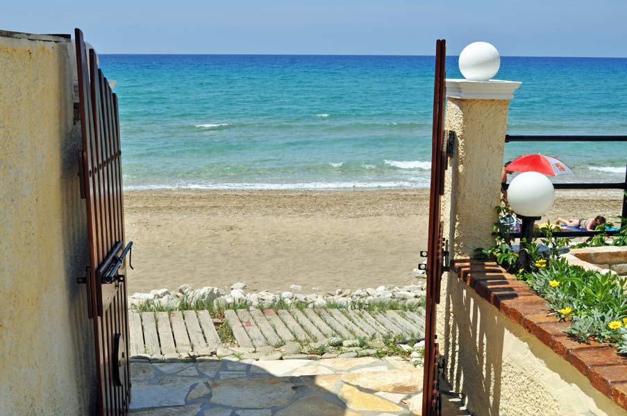 Strandhäuser Olga und Athina - individueller, ruhiger Urlaub am Strand