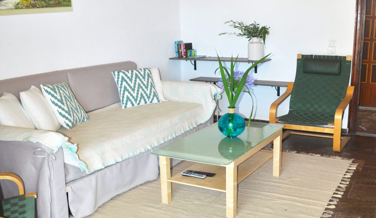 Ferienwohnung Angelos C - Sofa die umgestaltet werden können in 2 Betten wenn nötig.