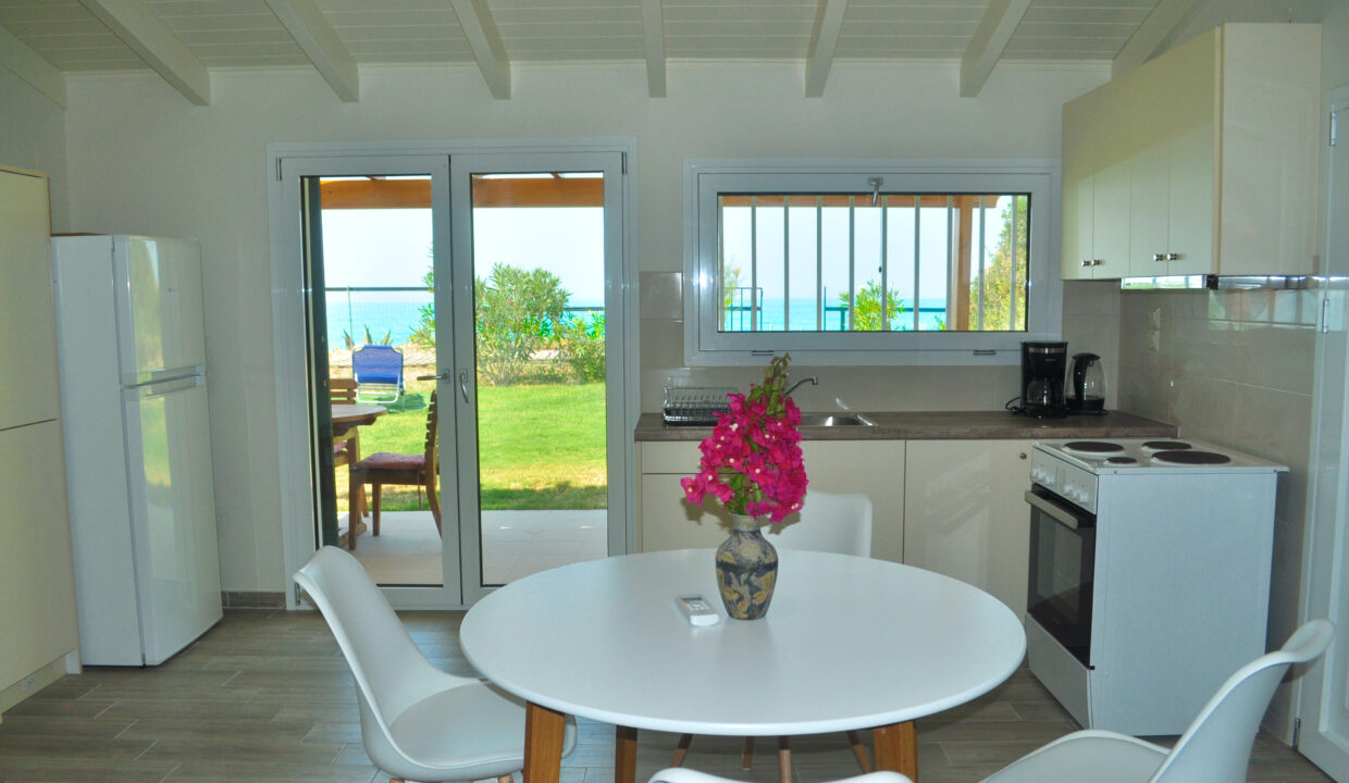Strandhaus Yannis 2 - Küche und Ess-Wohnbereich