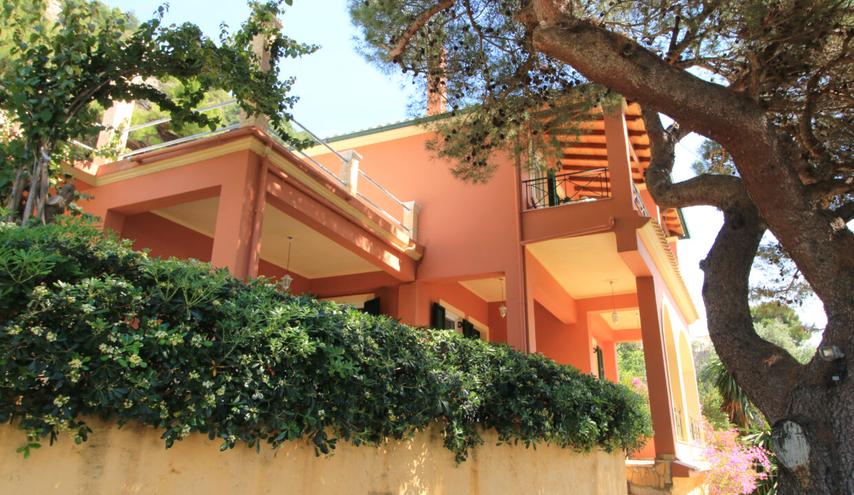 Villa Takis am Pelekas Strand (Kontogialos) auf Korfu mit 3 Ferienwohnungen