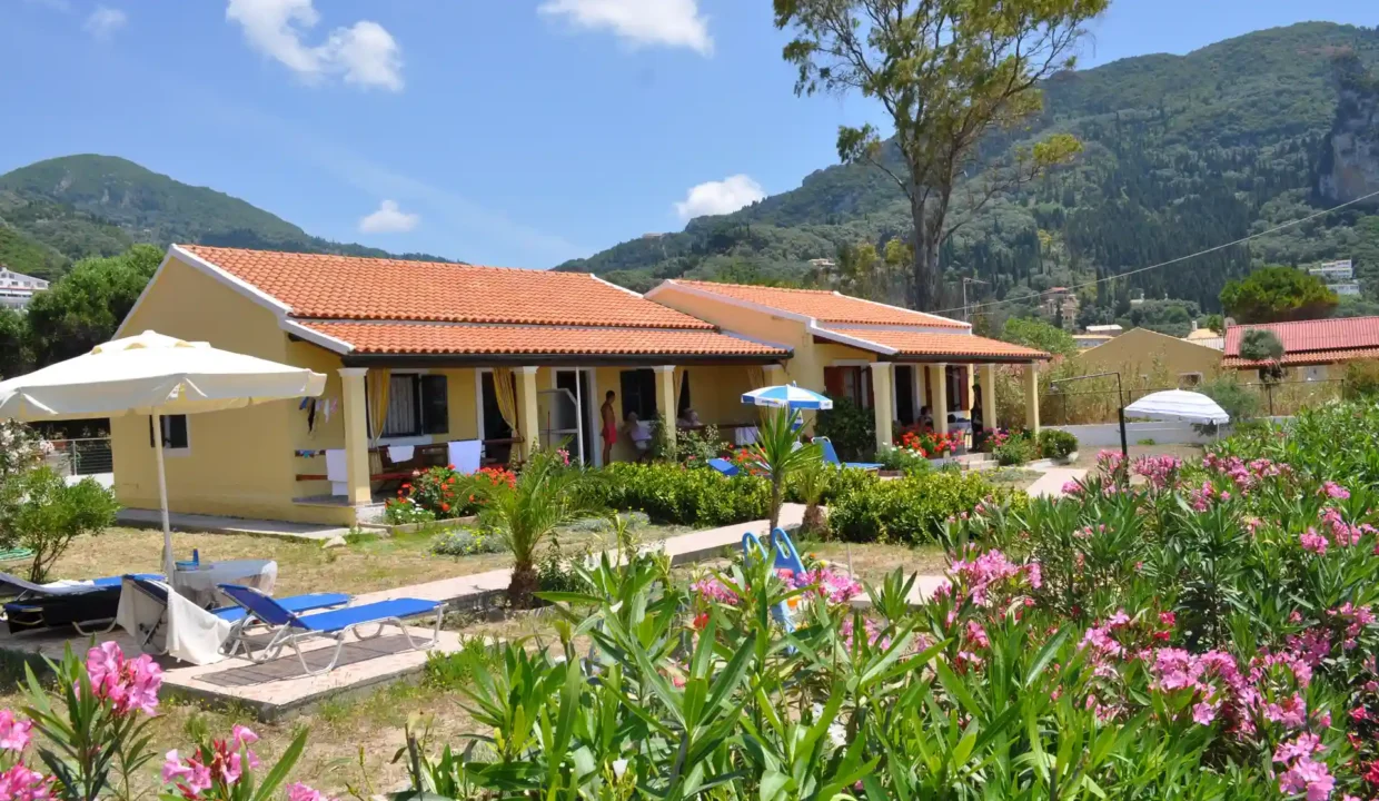 2 Ferienwohnungen Strandhaus Eftichia