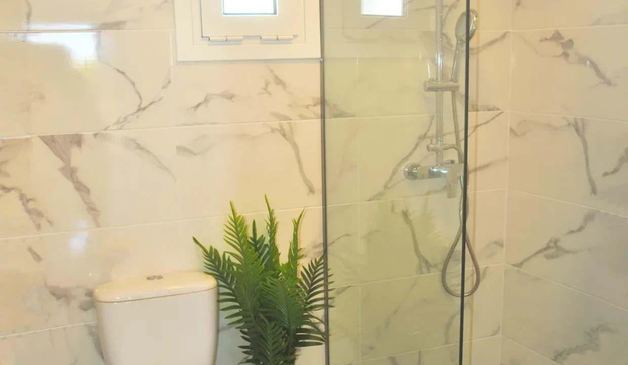 Badezimmer-Strand Villa-Eftichia