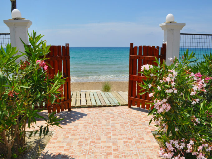 Strandhaus Eftichia am Agios Gordios auf Korfu, Gartentür
