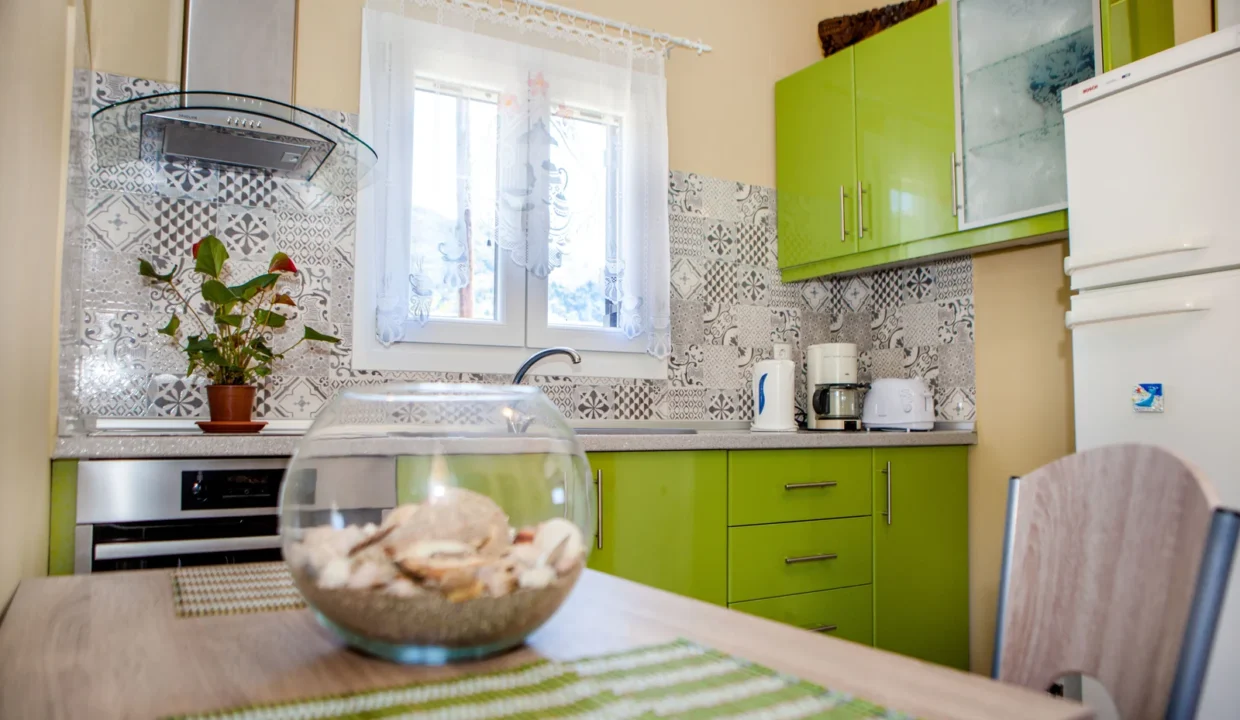 Küche und Esstisch Filippos