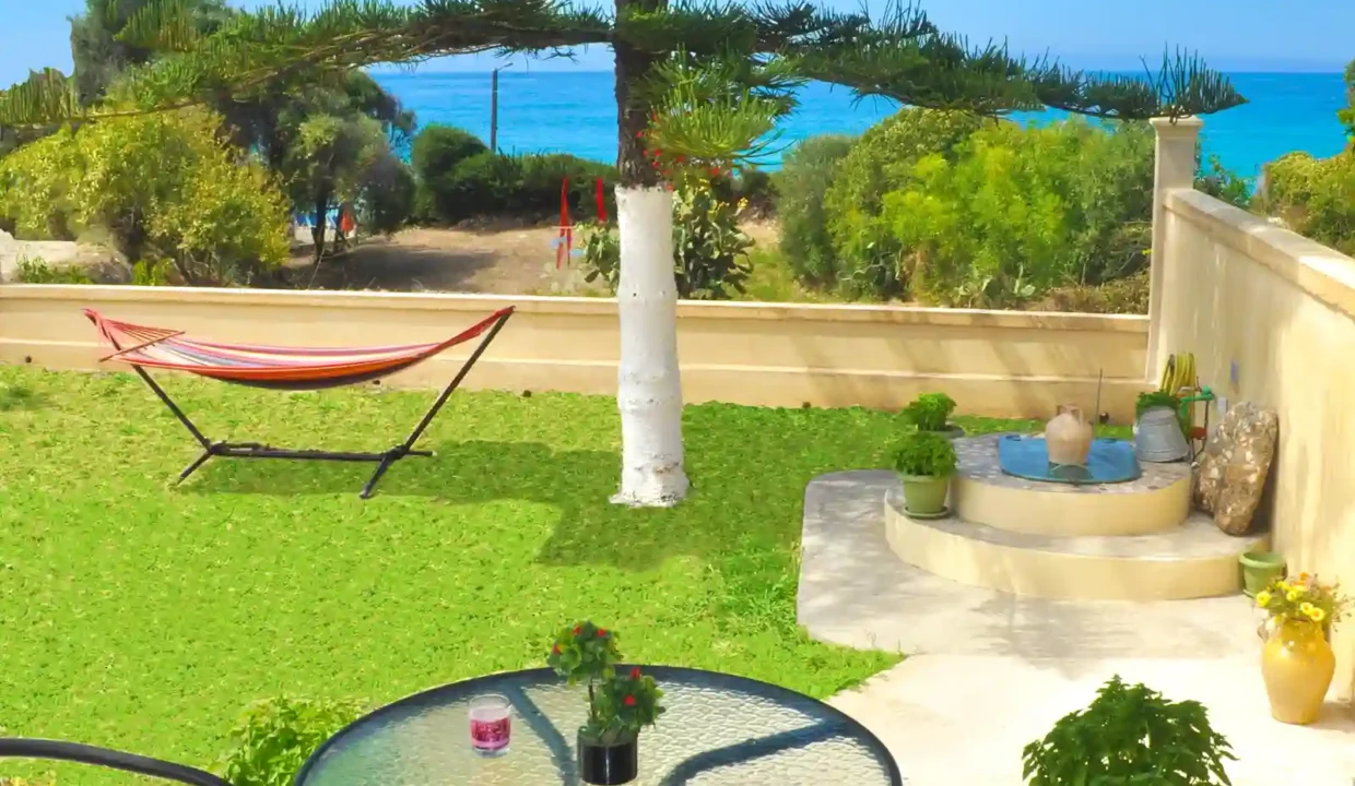 Terrasse Strandhaus Filippos