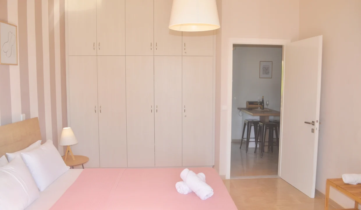 Das erste Schlafzimmer - Strandhaus mit Pool Tsanta